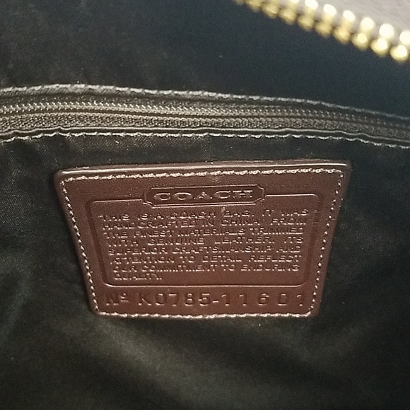 COACH | SIGNATURE LARGE HOBO TOTE - Picture 7 of 8